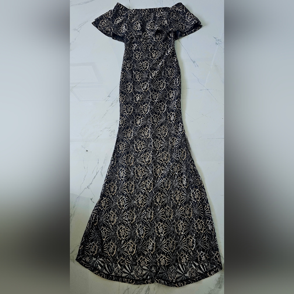 Elegant Black/Gokd Off Shoulder Lace Dress